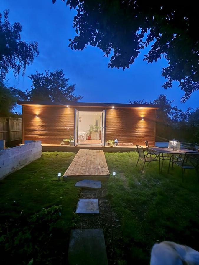 The Apple And Plum Cottage Studio Apartment New Reading Exterior photo